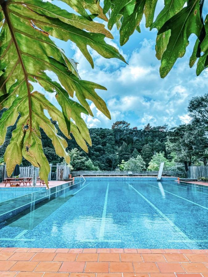 Отель Kawai Purapura Yoga Retreat Centre Окленд Экстерьер фото
