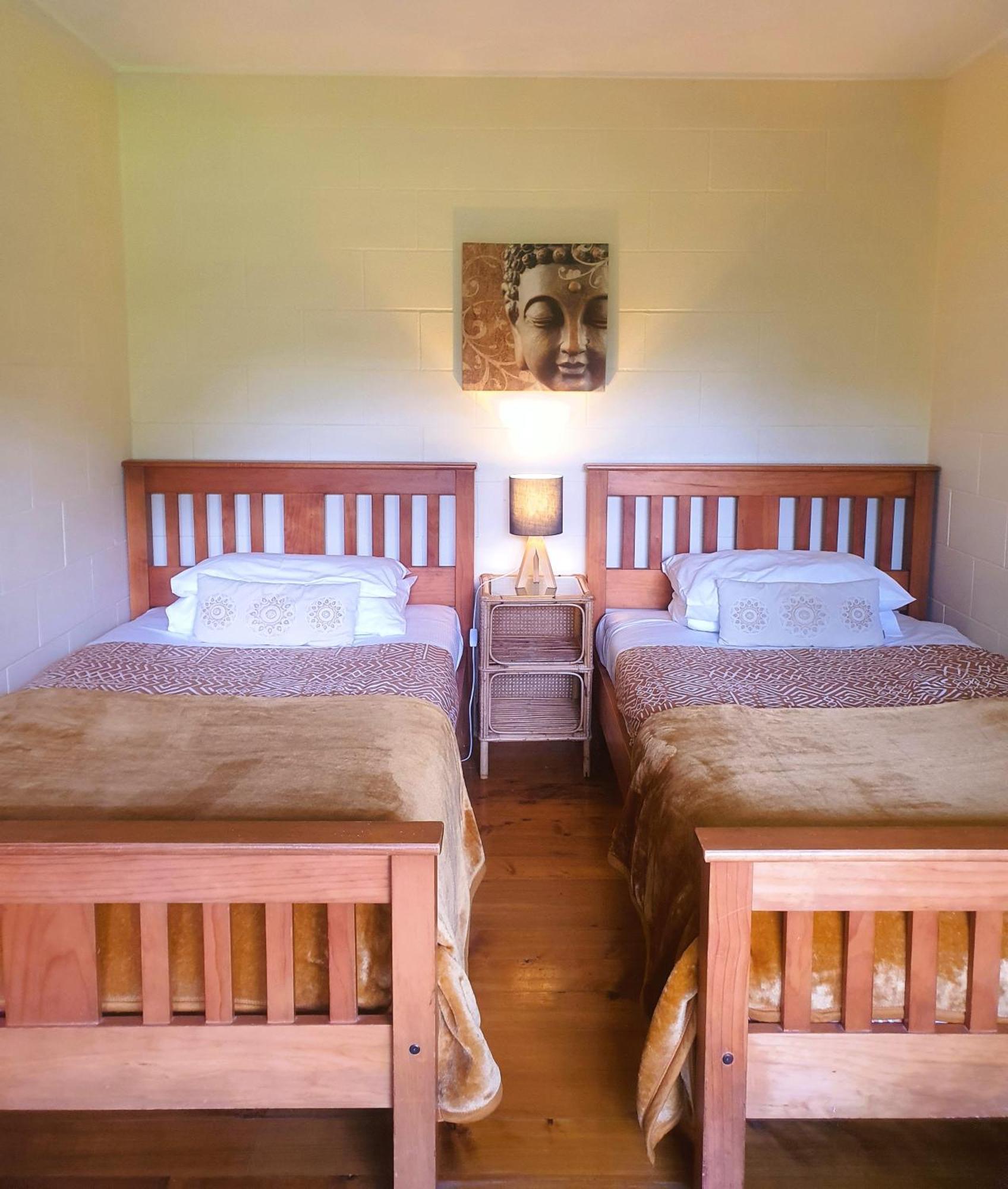 Отель Kawai Purapura Yoga Retreat Centre Окленд Экстерьер фото