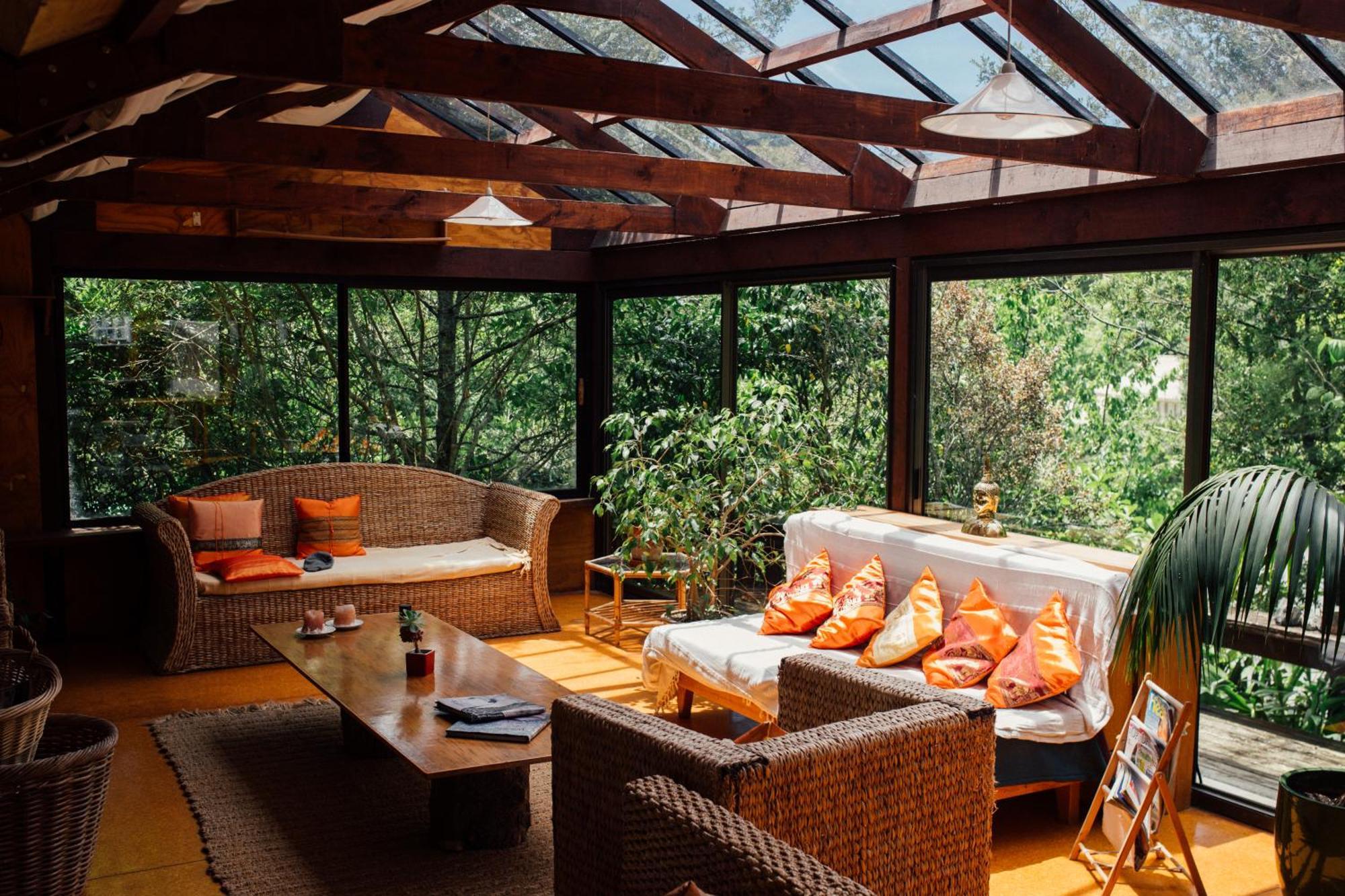 Отель Kawai Purapura Yoga Retreat Centre Окленд Экстерьер фото