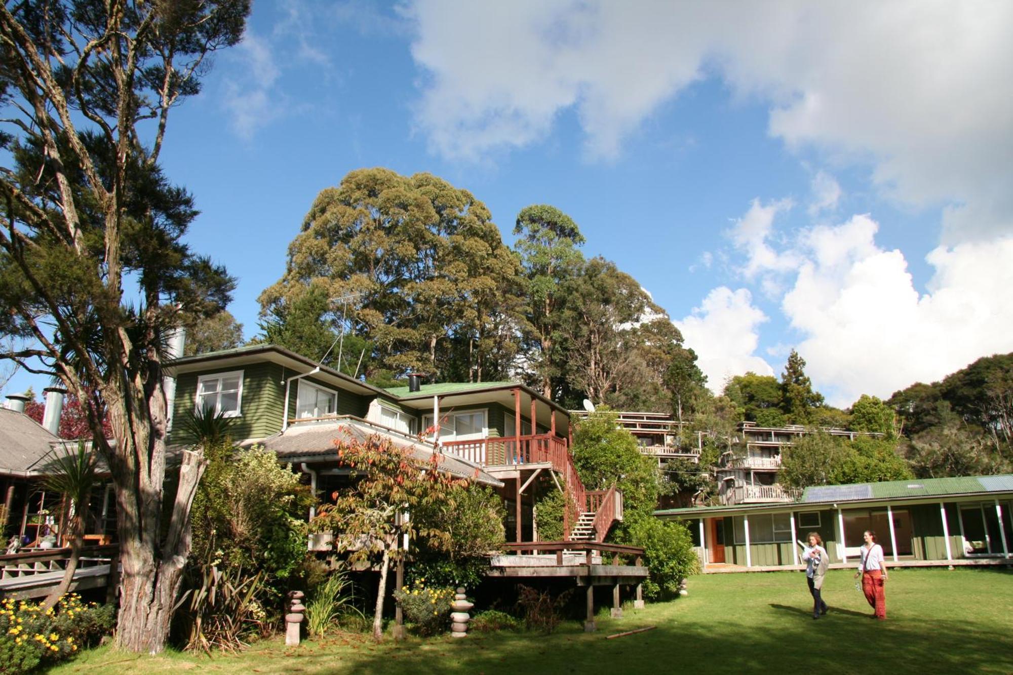 Отель Kawai Purapura Yoga Retreat Centre Окленд Экстерьер фото