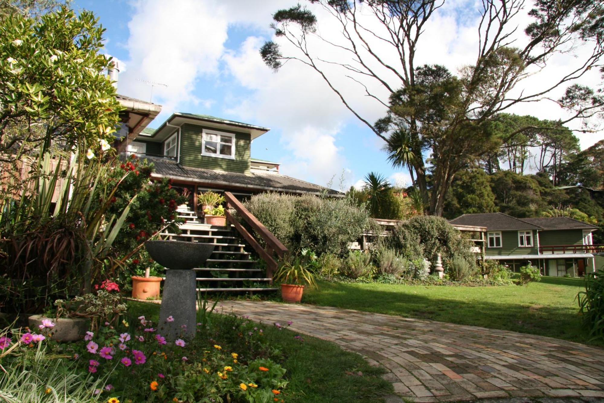 Отель Kawai Purapura Yoga Retreat Centre Окленд Экстерьер фото