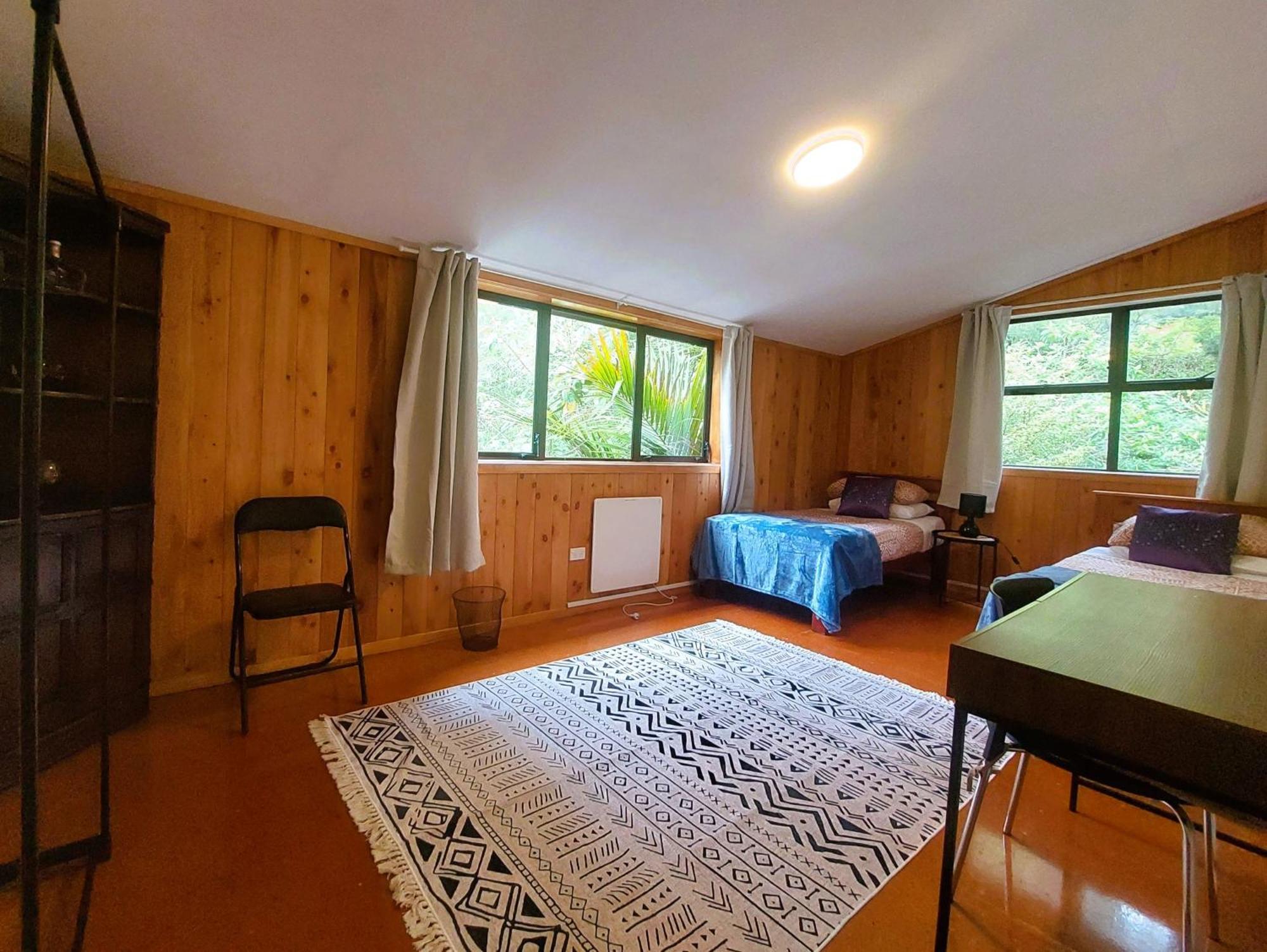 Отель Kawai Purapura Yoga Retreat Centre Окленд Номер фото